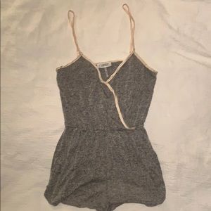 URBAN OUTFITTERS - OUT FROM UNDER ROMPER